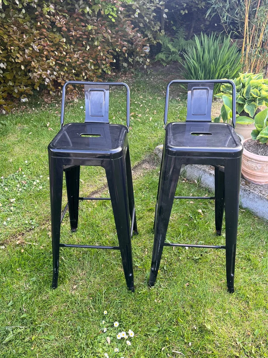 High stool with back - Image 1