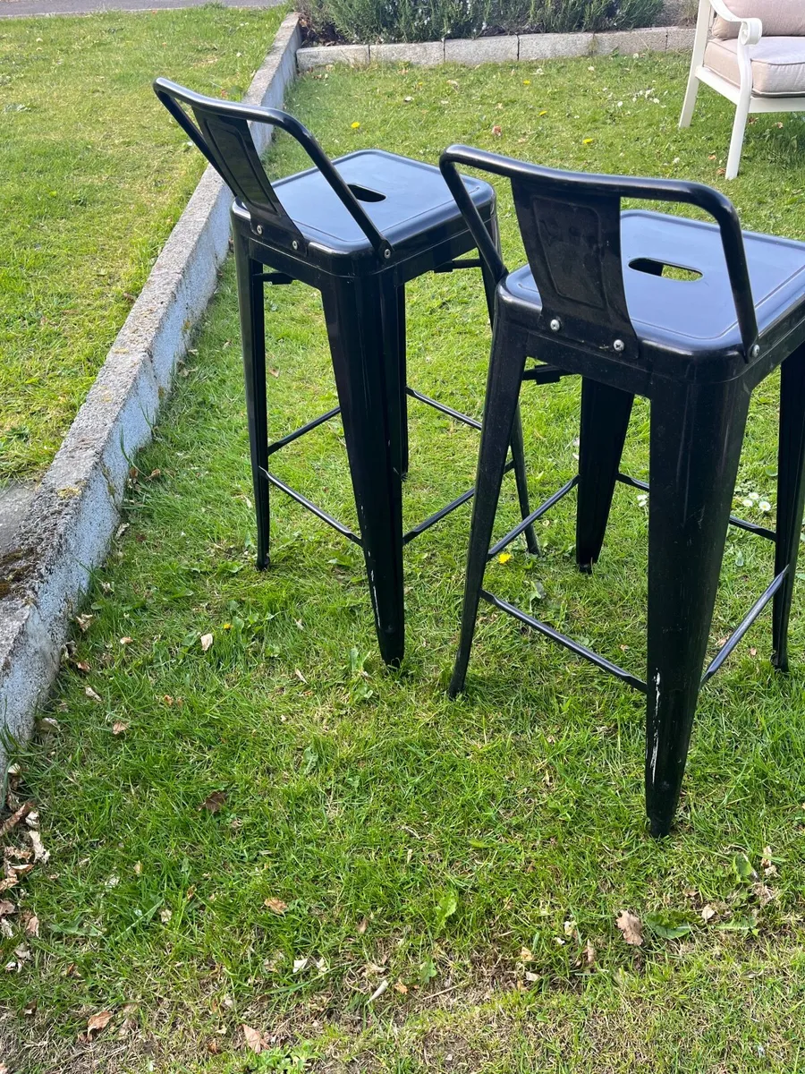 High stool with back - Image 3