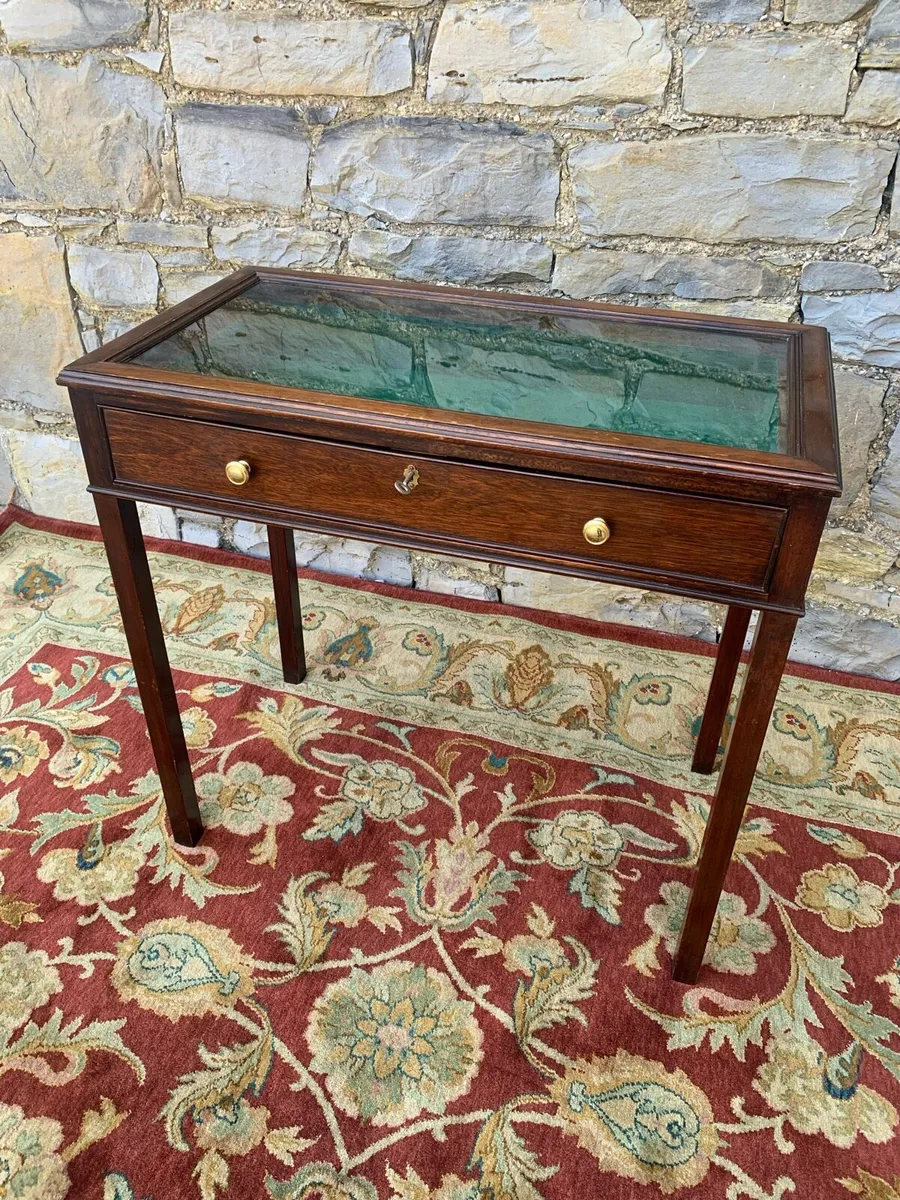 Edwardian Mahogany Bijouterie Display cabinet. - Image 1