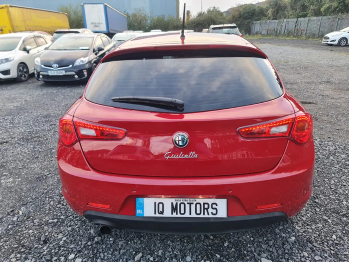 Alfa Romeo Giulietta 1.4L Automatic Low Mileage - Image 4