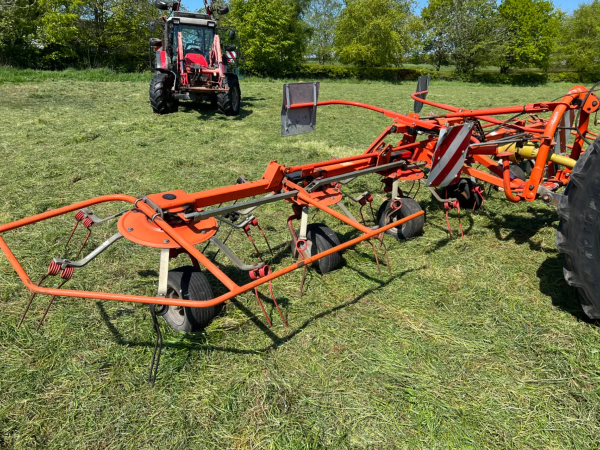 Fella 6 Rotor Tedder - Image 3