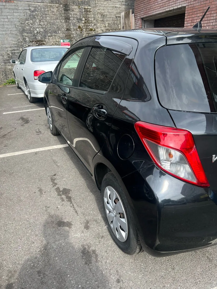 Toyota vitz 1.3 - Image 4