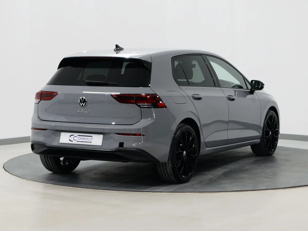 *73* 2022 Volkswagen Golf 2.0TDI LIFE - Image 4