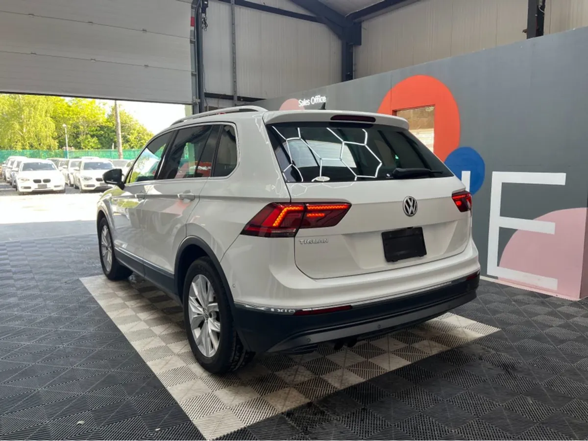 Volkswagen Tiguan Tiguan Automatic TSI High Line - Image 4