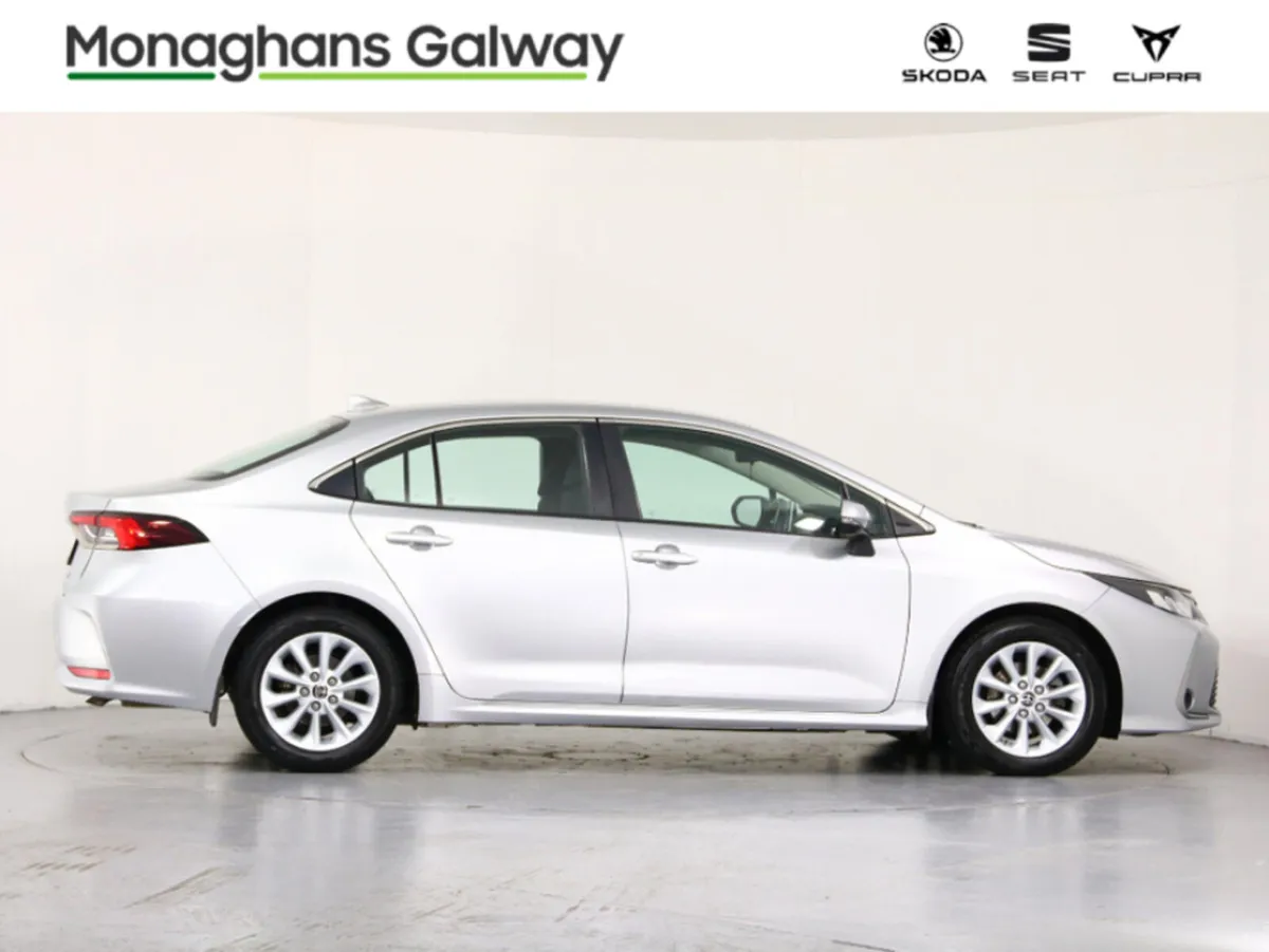 Toyota Corolla LUNA 4DR AUTO HYBRID - Image 3