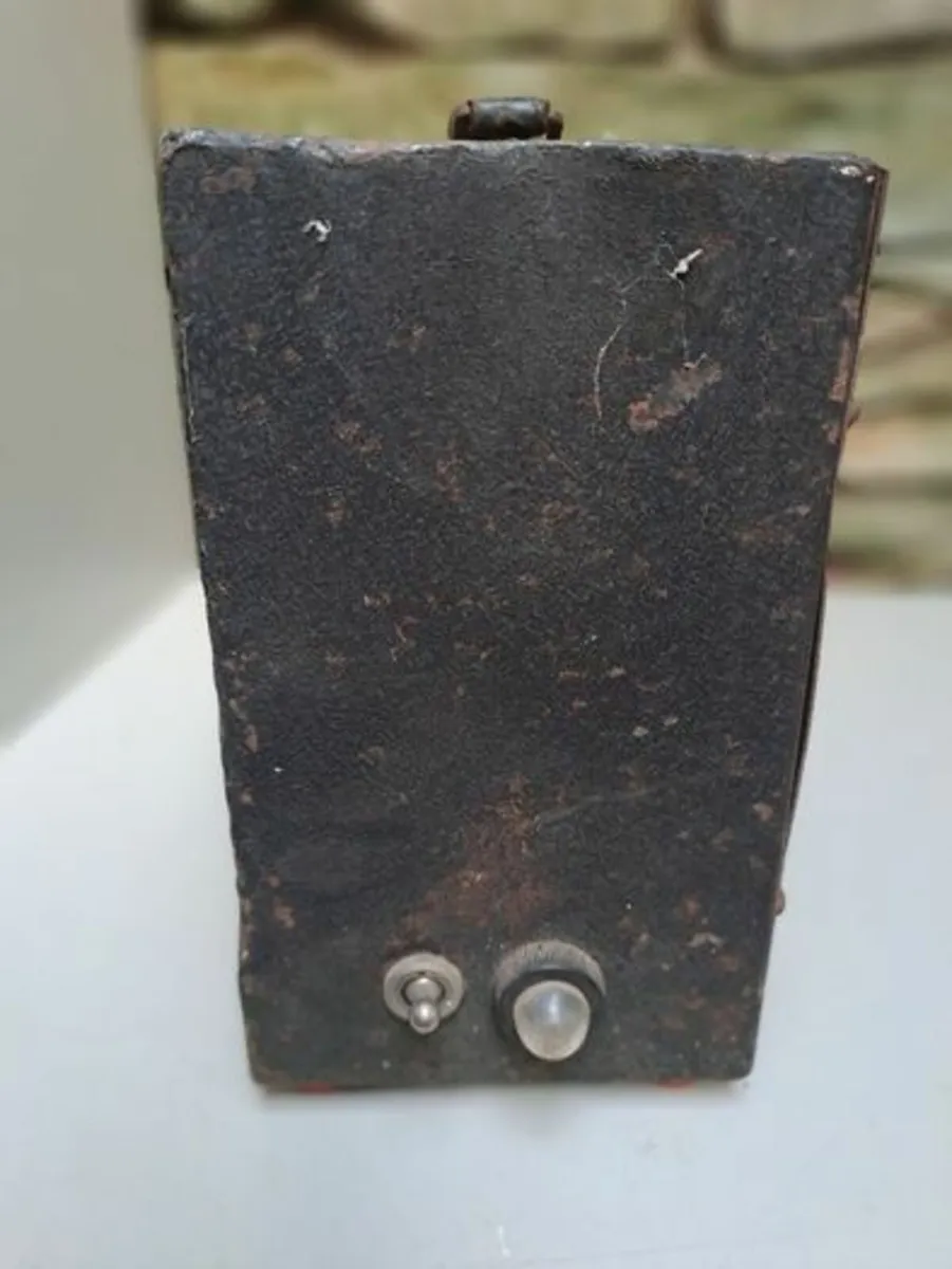 Vintage Army signal generator - Image 3