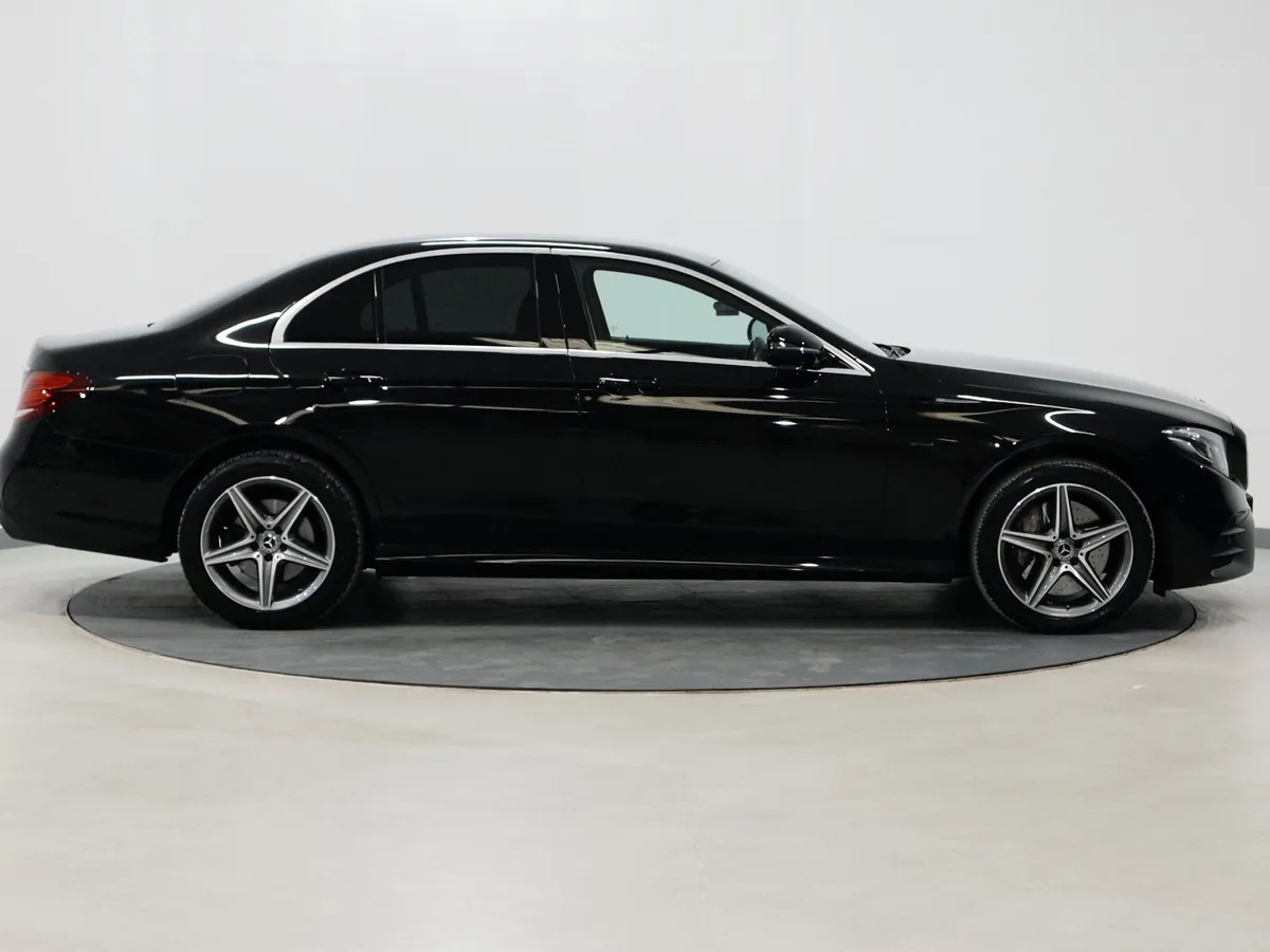 *121* 2020 Mercedes-Benz 300 2.0 AMG LINE PREMIUM - Image 3
