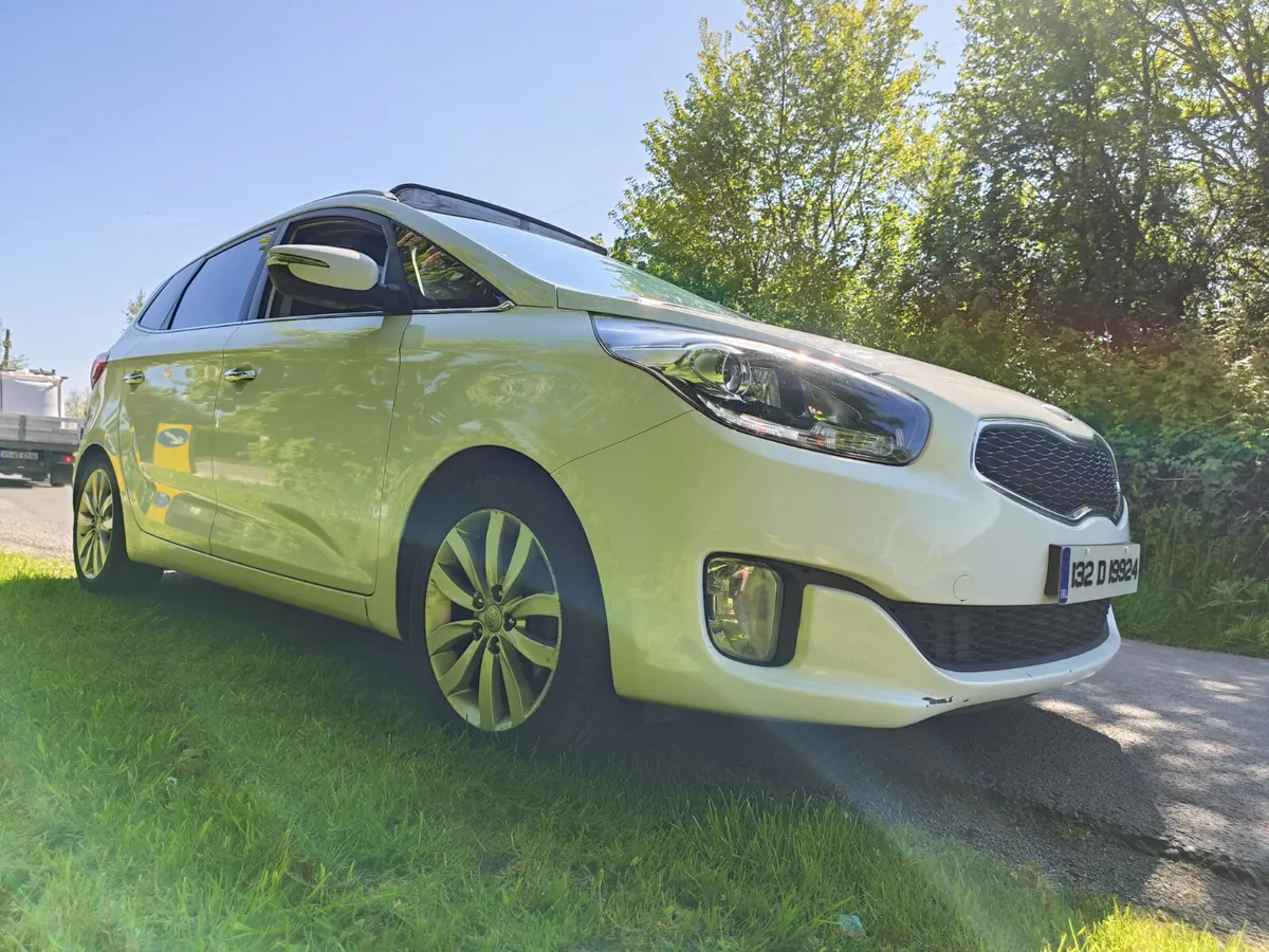 Kia Carens 2013 - Image 1
