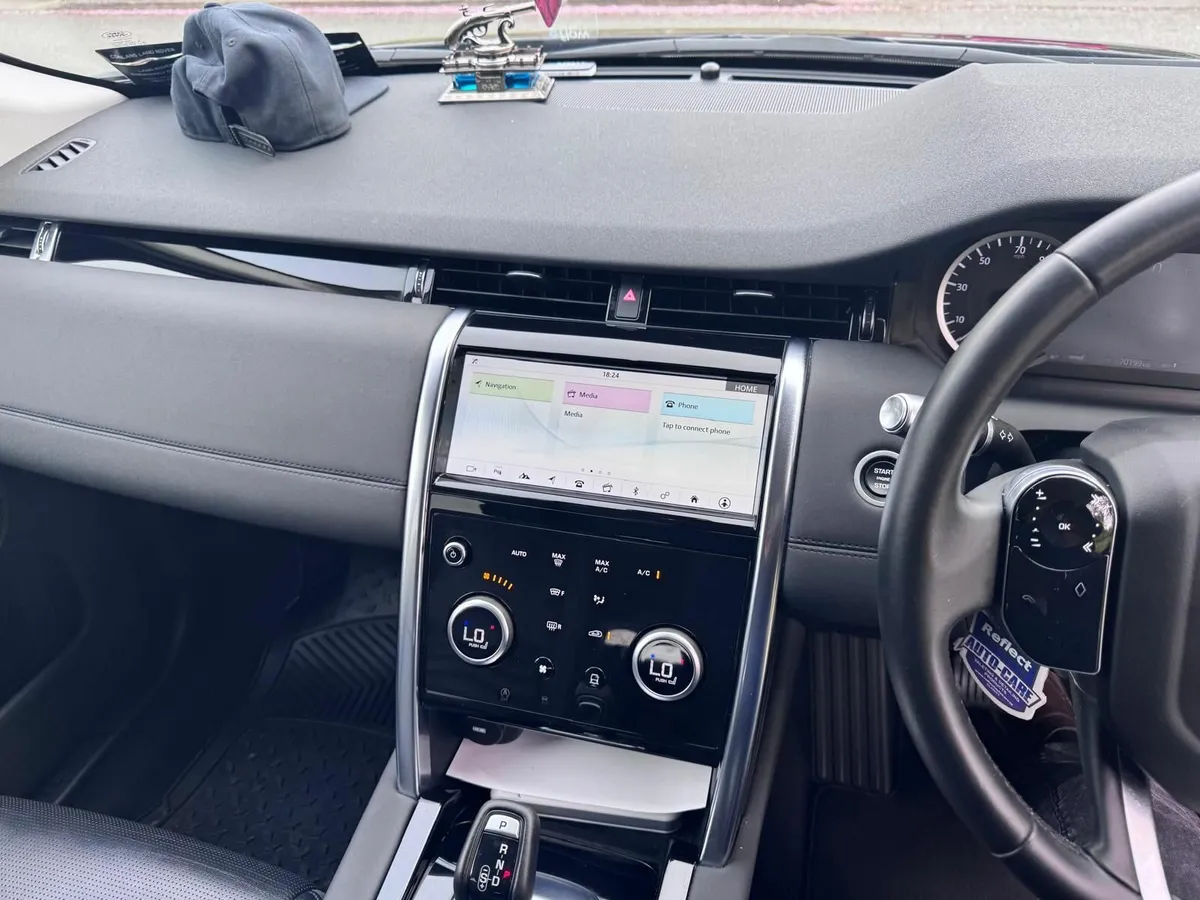 Land Rover Discovery Sport 2020 - Image 4