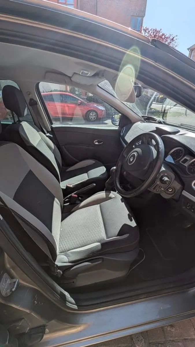 2011 Renault Clio (only 86k KM and fresh NCT) - Image 2