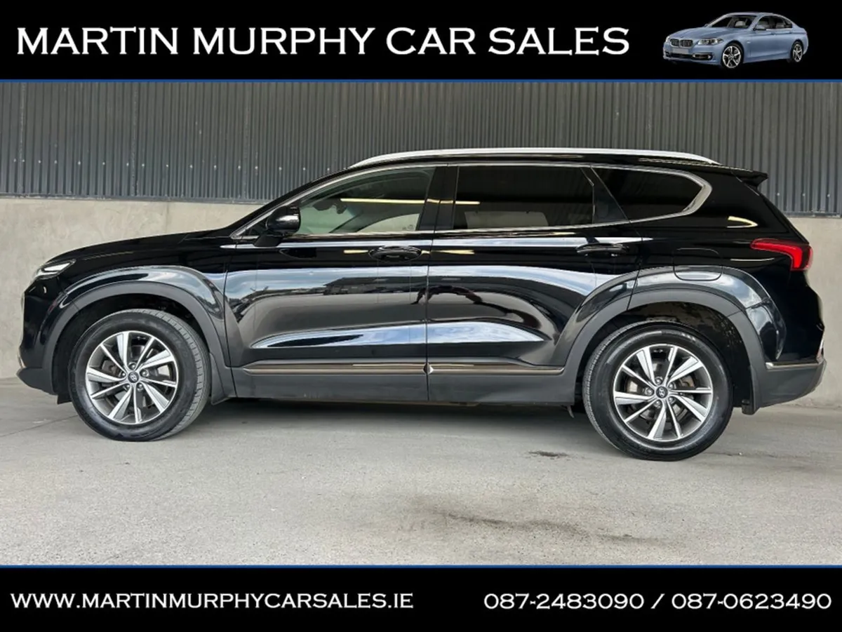 Hyundai Santa Fe 4WD Executive Plus - Image 3