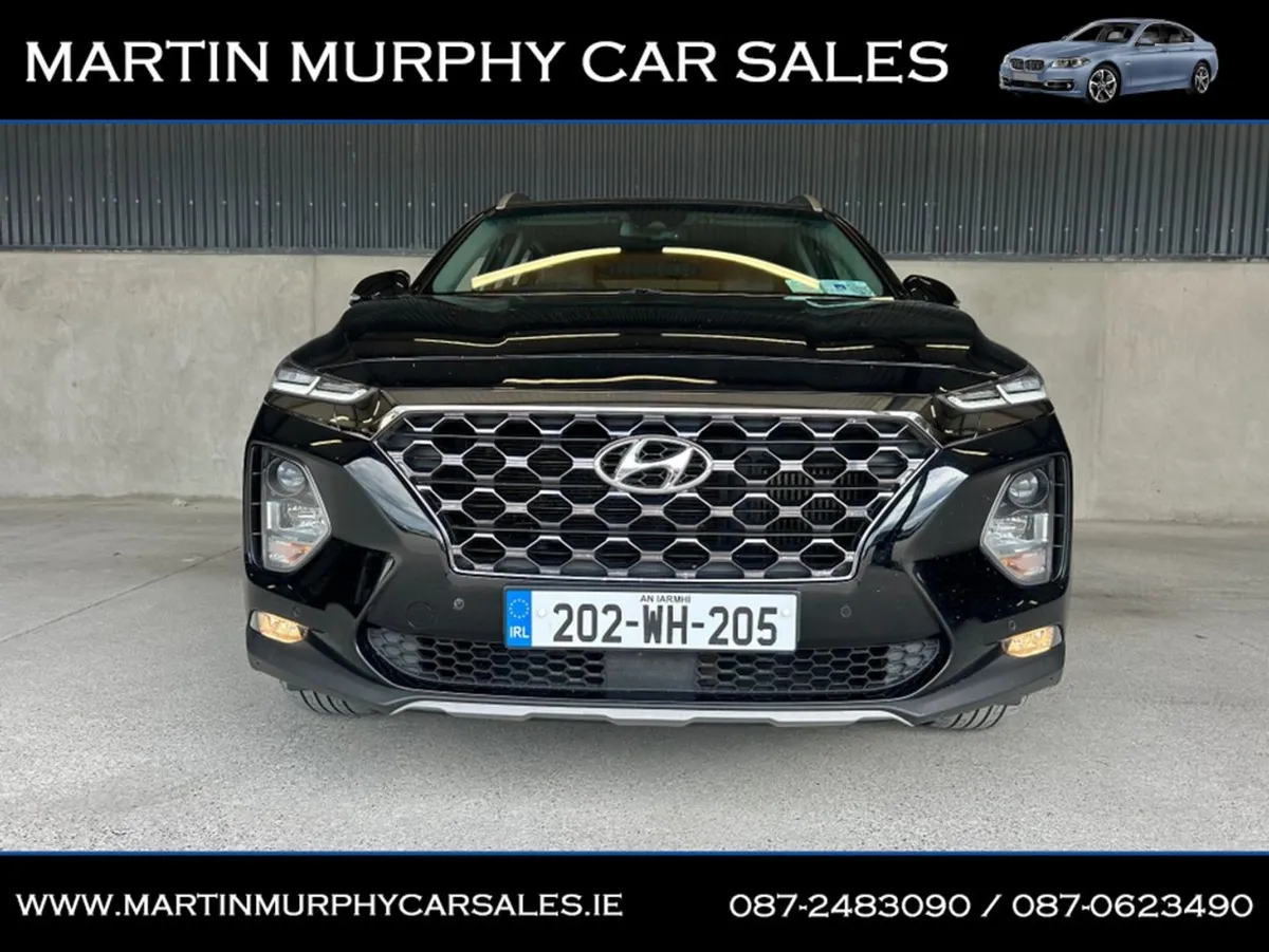 Hyundai Santa Fe 4WD Executive Plus - Image 4