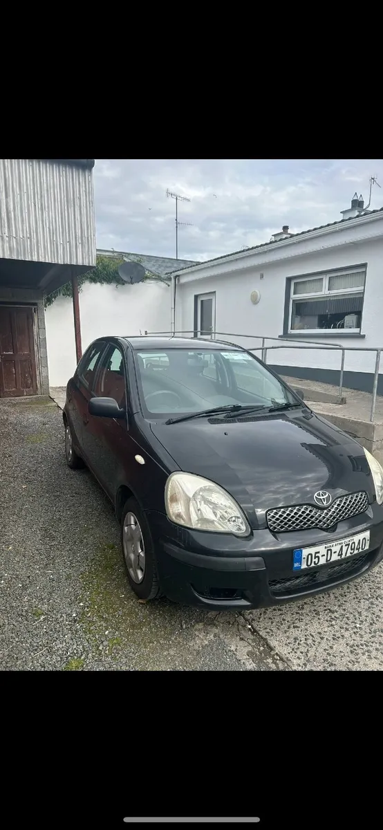 Toyota Yaris 2005 - Image 3