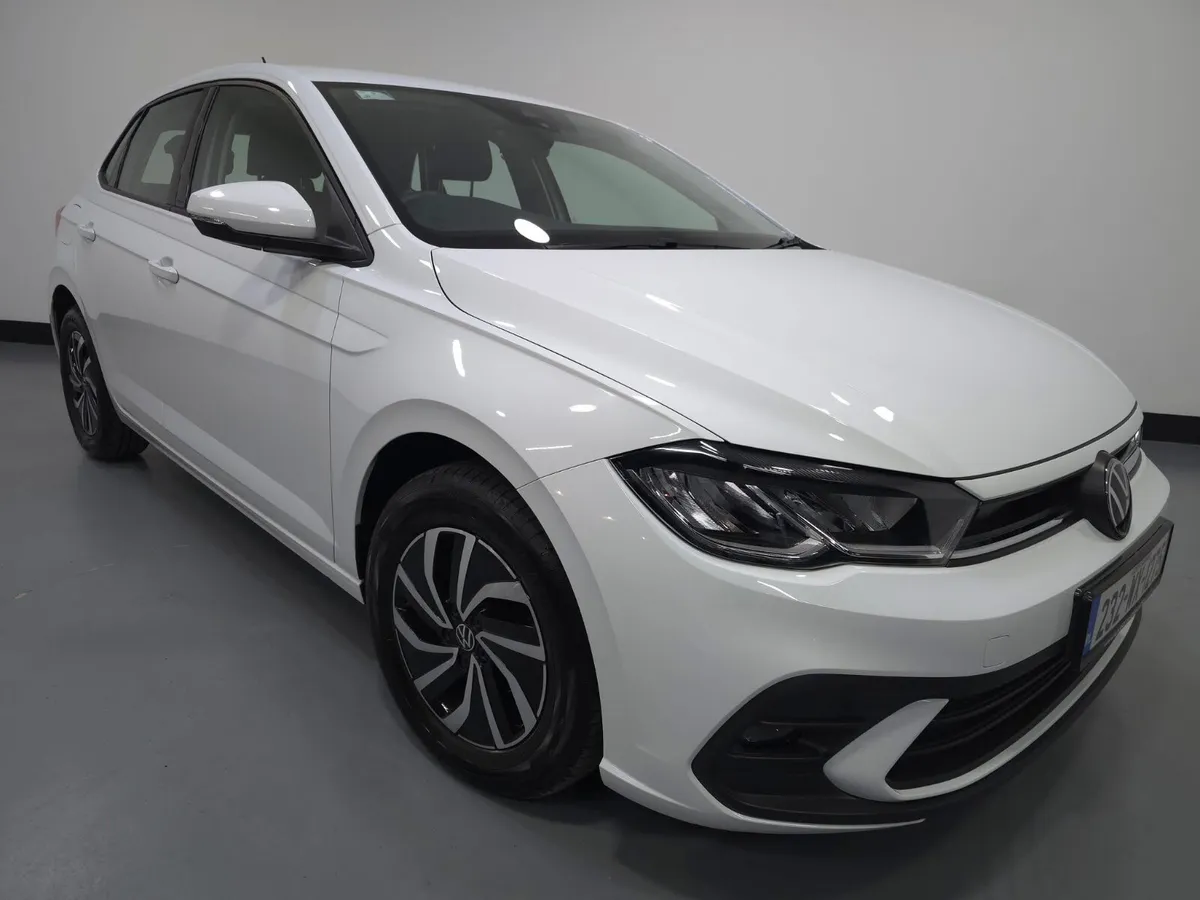 VW Polo Trendline 1.0 Auto - Image 1