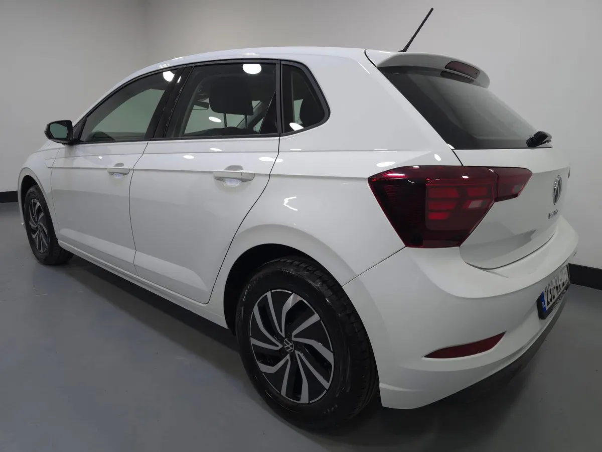VW Polo Trendline 1.0 Auto - Image 2