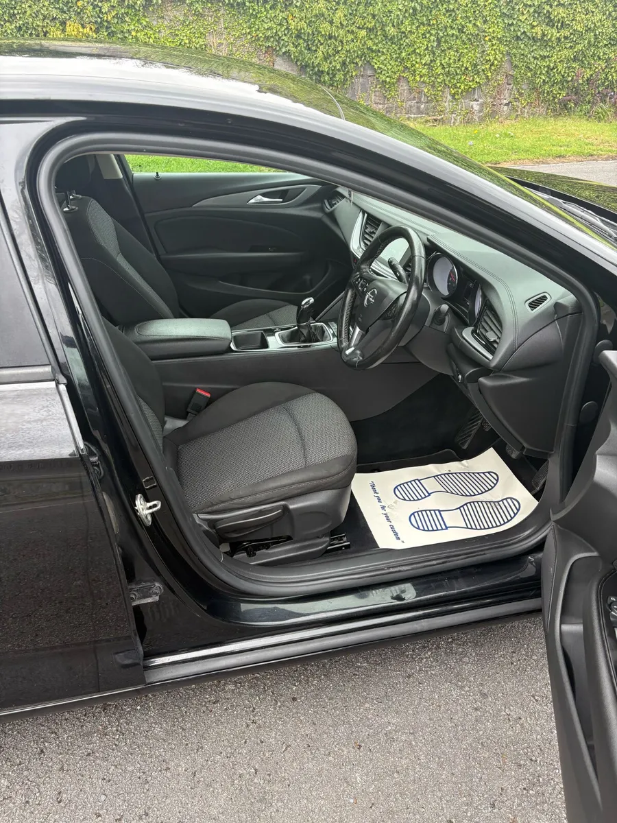 Opel Insignia 2018 - Image 2