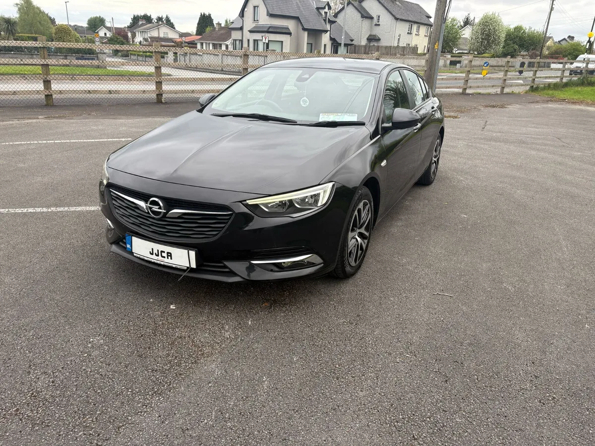 Opel Insignia 2018 - Image 1