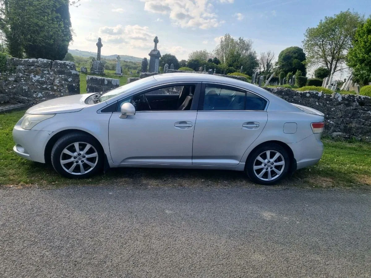 Toyota avensis - Image 3