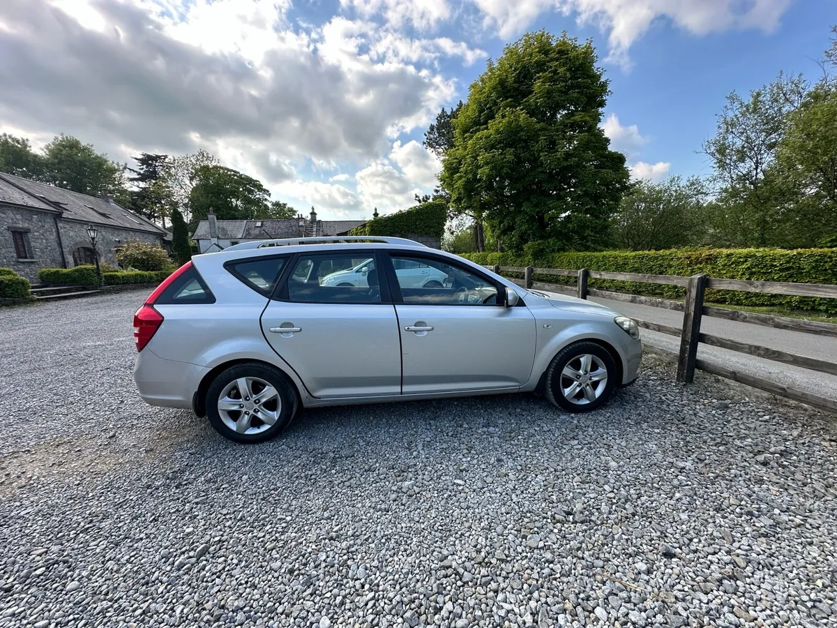 Kia ceed sw 1.6 - Image 1