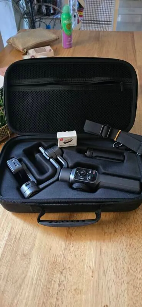 Zhiyun Smooth 5 Gimbal - Image 1
