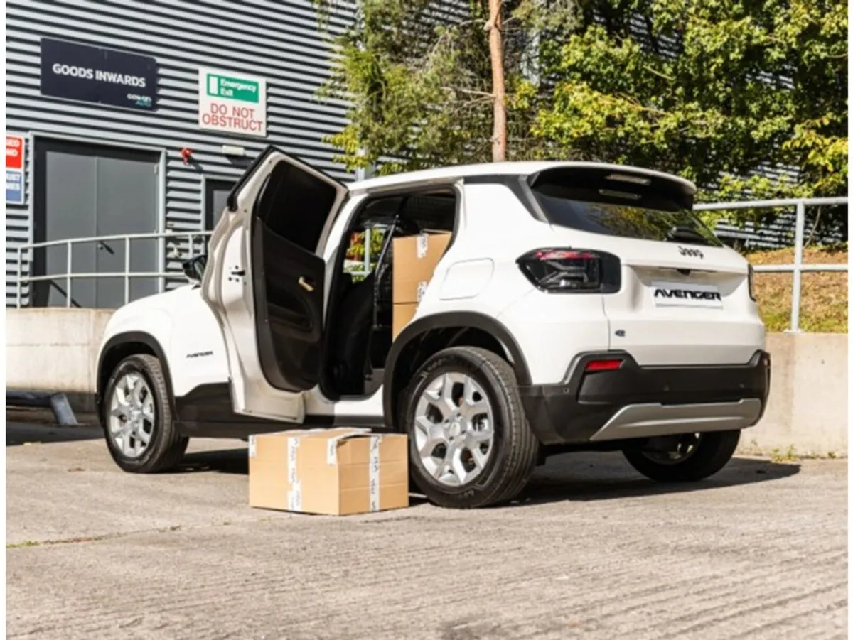 Jeep Avenger E Commercial Longitude 54kw 156hp - Image 3