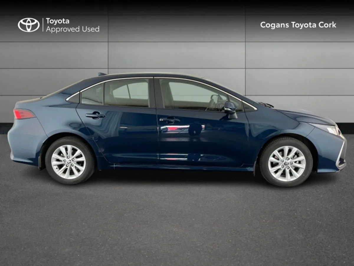 Toyota Corolla Luna Saloon - Image 3