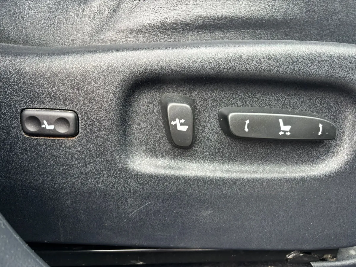 Luxury Lexus  NCTd, taxd, Warranty, Delivery - Image 2