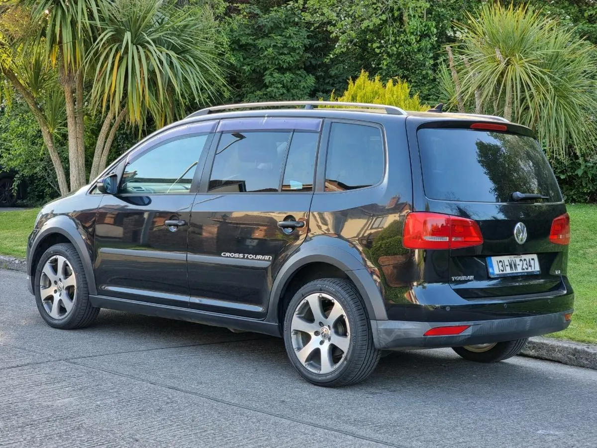 VW Touran Cross Automatic 7-seater - Image 3