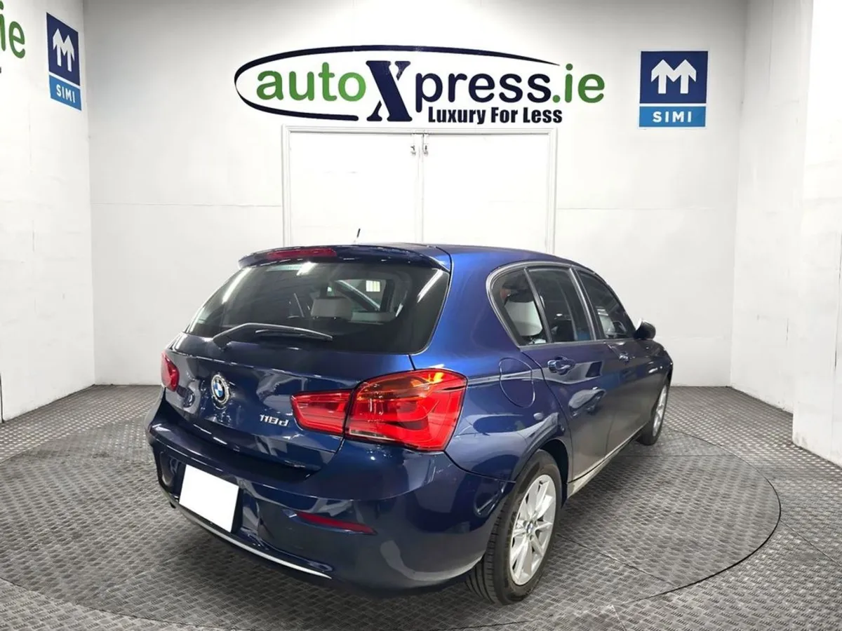 BMW 1 Series 118D Automatic  Reversing Camera - Image 3