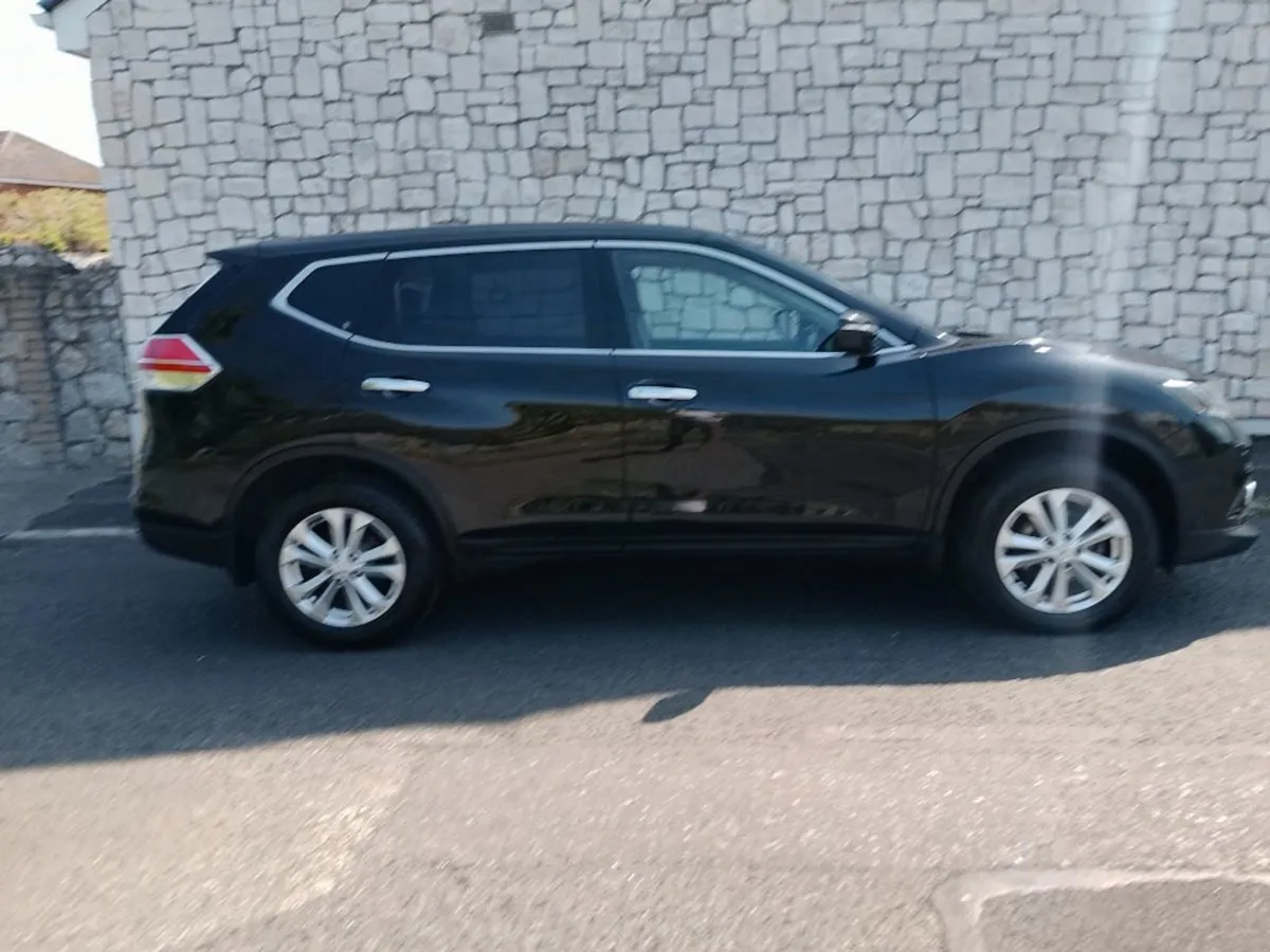 Nissan X-Trail 1.6 DSL SV Moon Roof 5 Seat E6 - Image 3