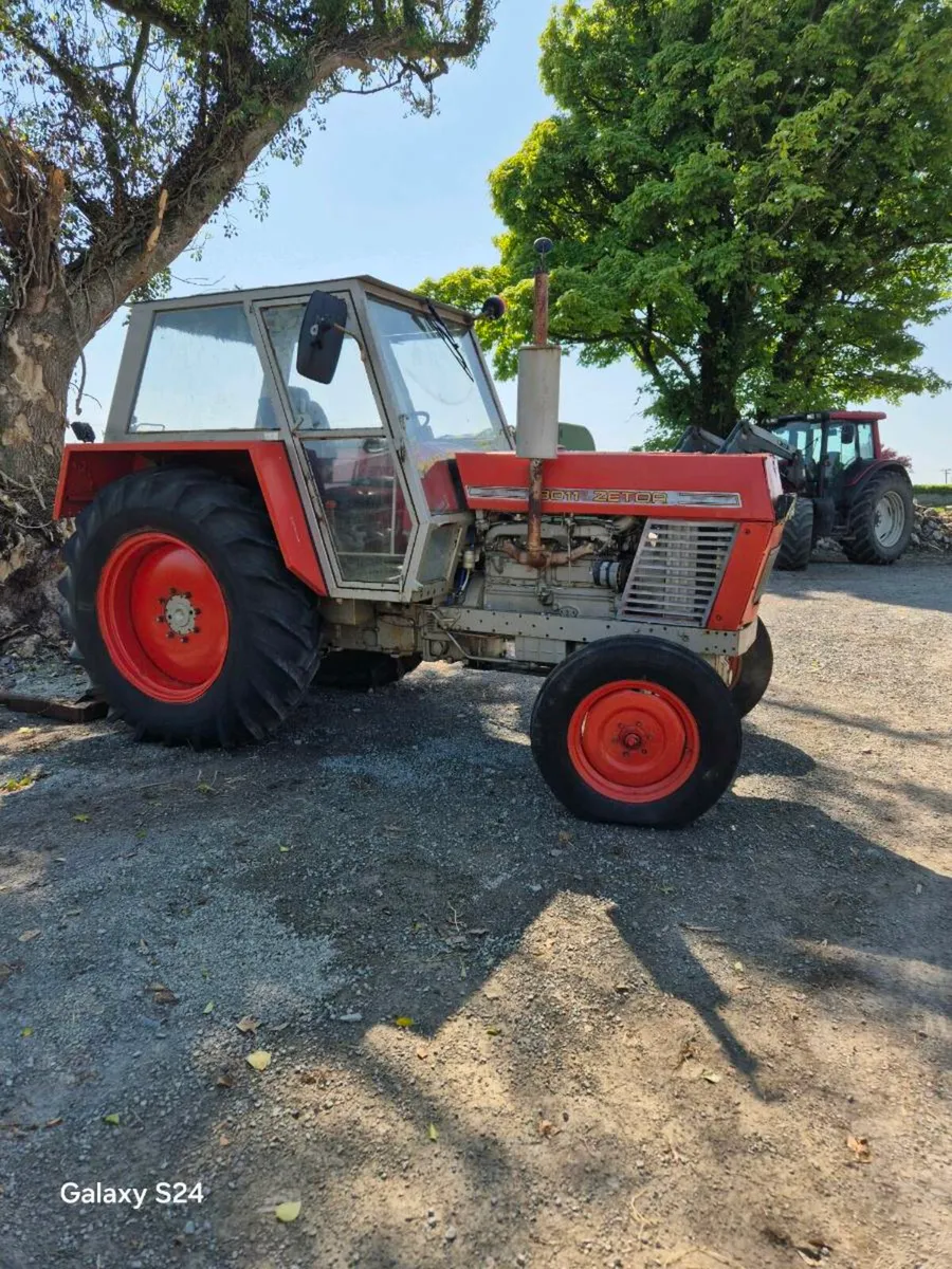 Auction  Of Tractors - Image 4