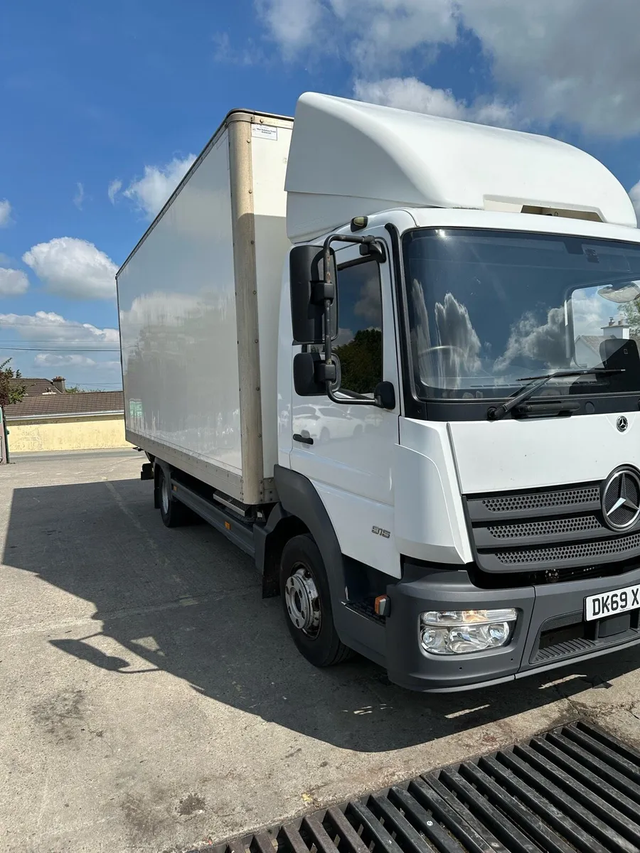 192 Mercedes Atego 7.5 Ton - Image 2