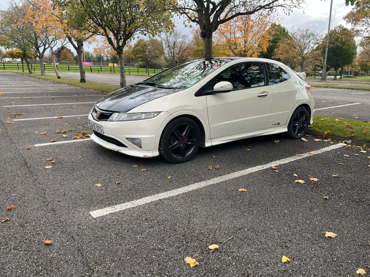 Honda Civic Type S - GT - Image 2