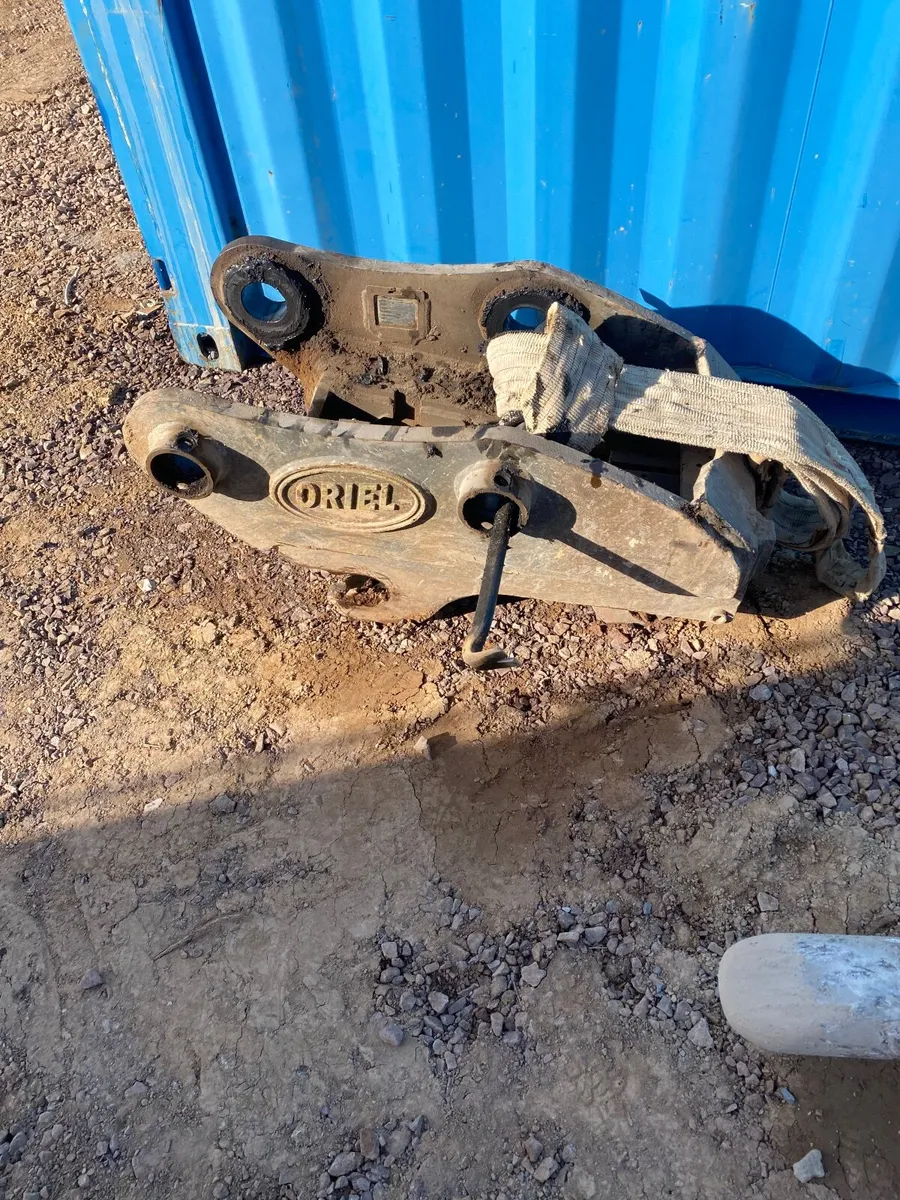 Oriel quick hitch - Image 1
