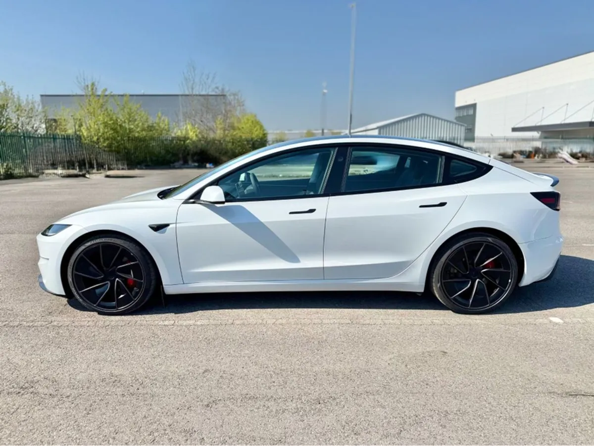 Tesla Model 3 Performance - Image 2