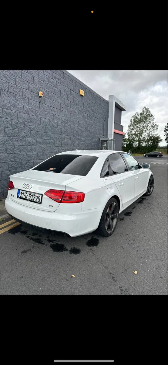 Audi A4 - Image 1