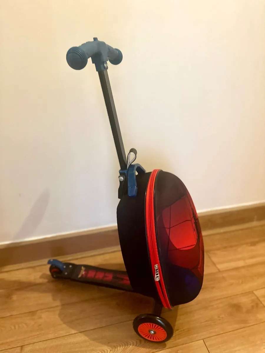 Kids scooter suitcase - Image 1