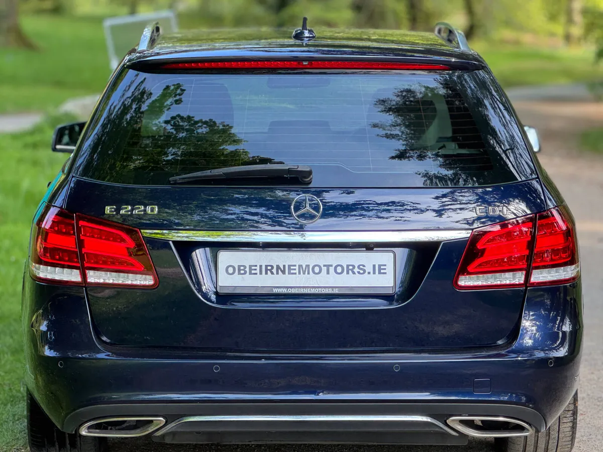 E220 AVANTGARDE ESTATE * HIGH SPEC* - Image 3