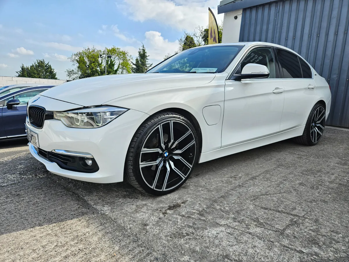 2017 BMW 330E * ONLY 28K MILES * HIGH SPEC - Image 3