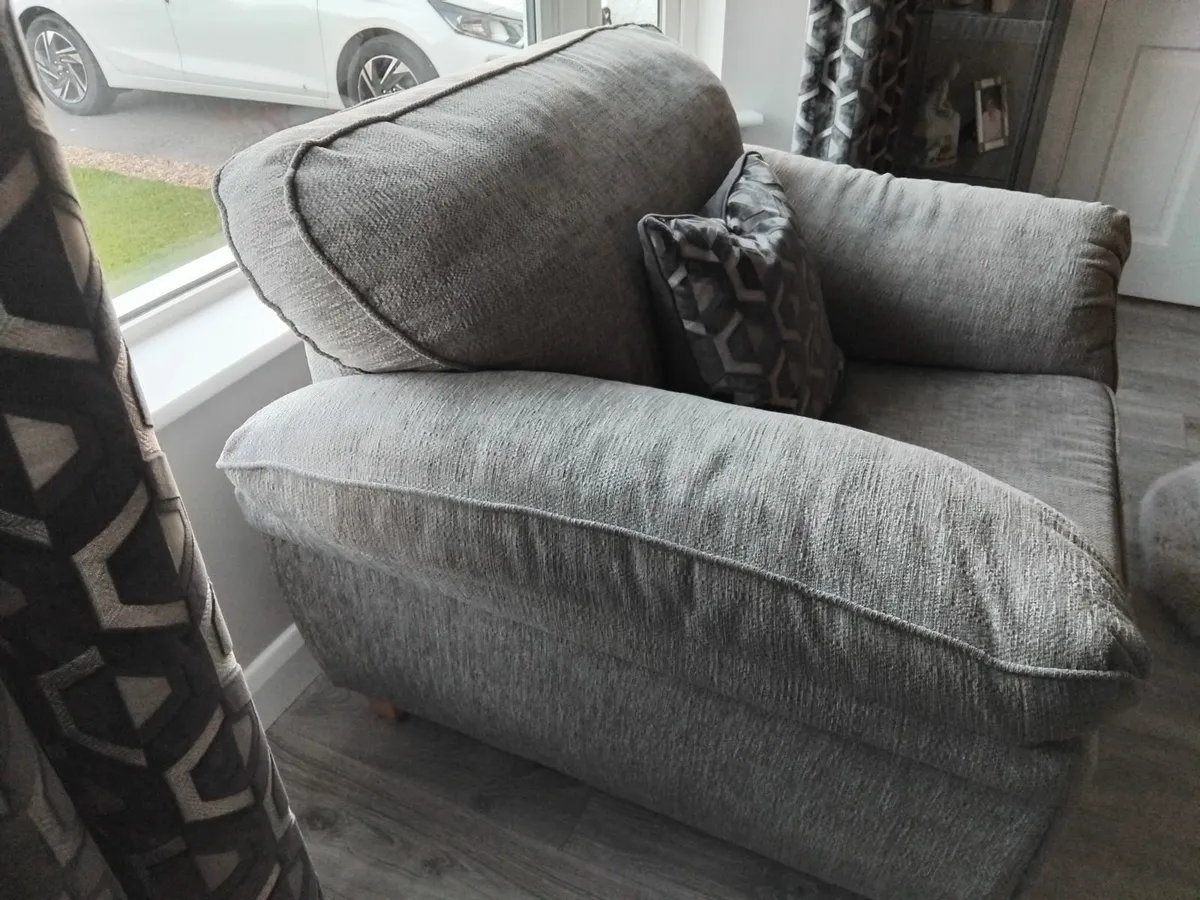 Chair - Image 3