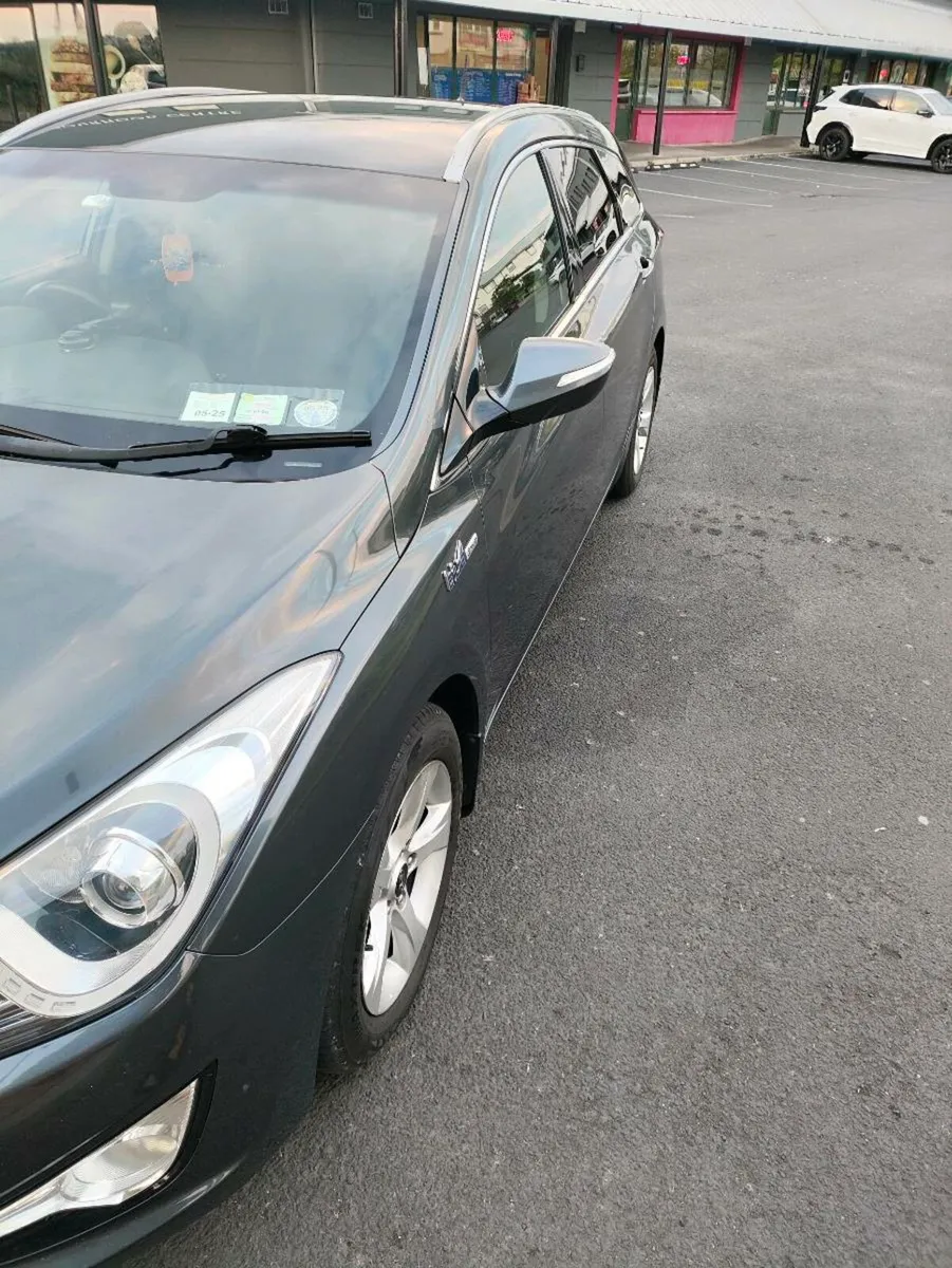 2012 Hyundai i40 Executive Low Mileage - Image 3