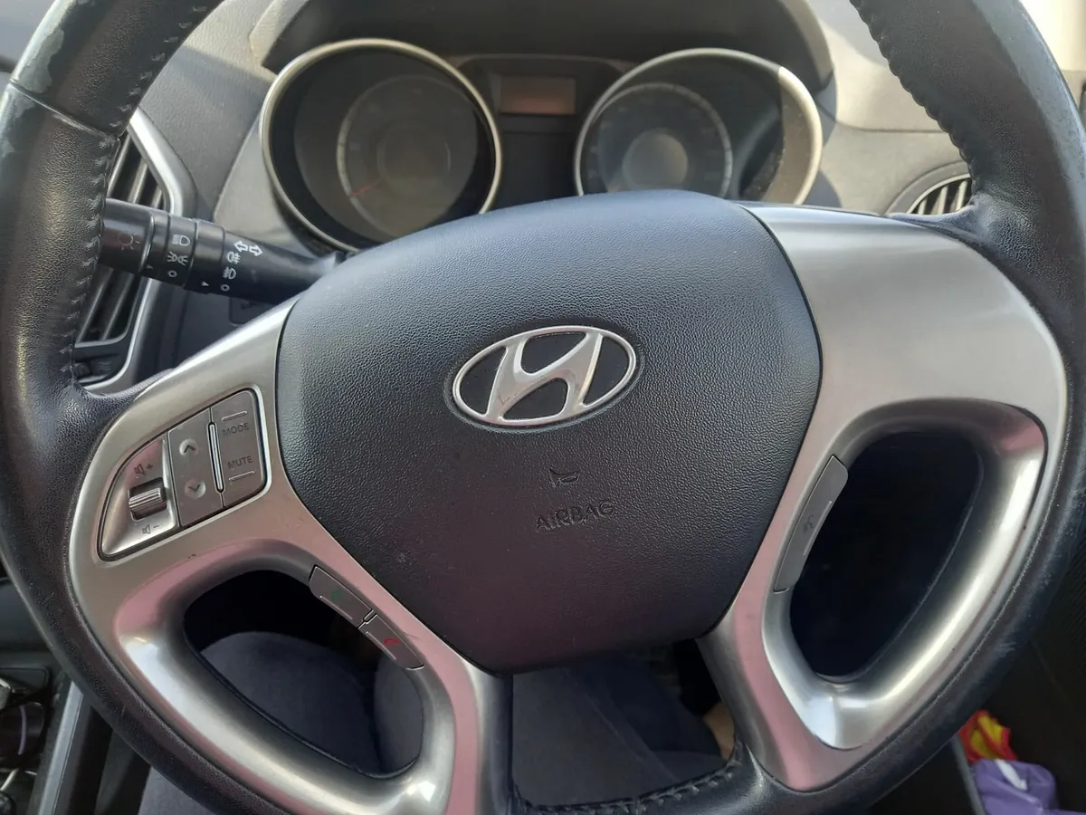 Hyundai ix35 2012 - Image 2