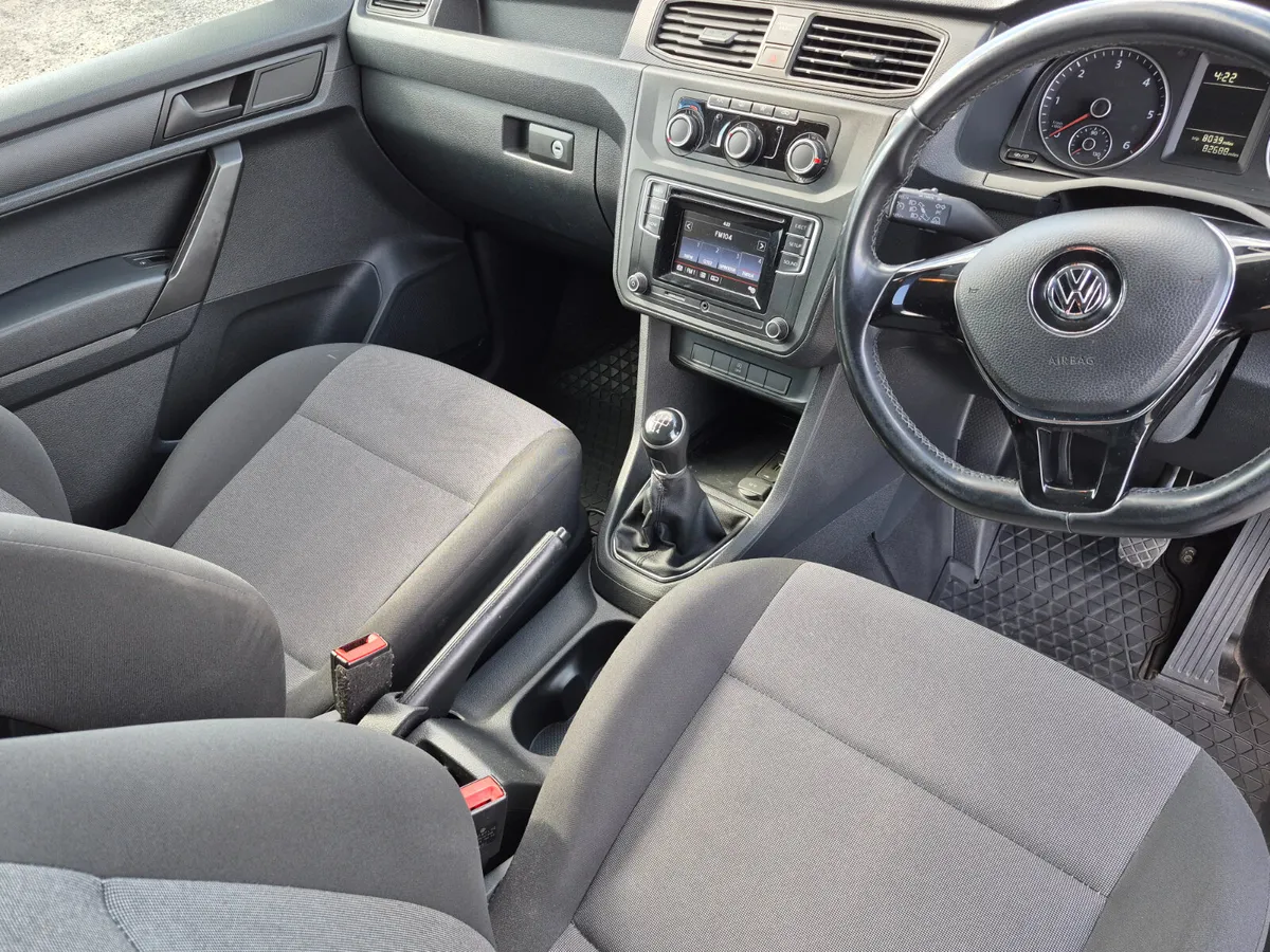 Volkswagen Caddy Highline NO VAT - Image 4