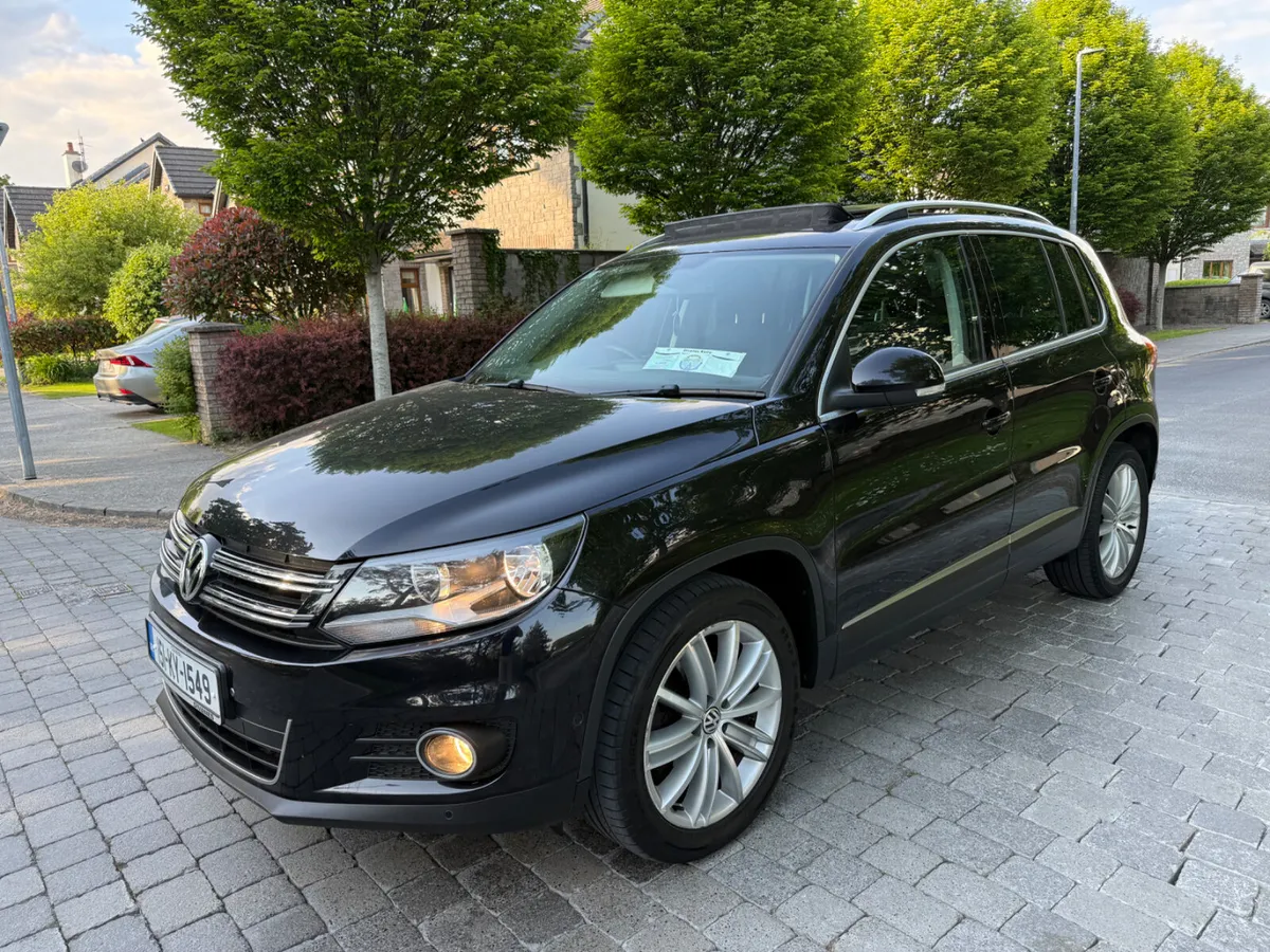 Volkswagen Tiguan 2015 Pan Roof Full Main Dealer - Image 3