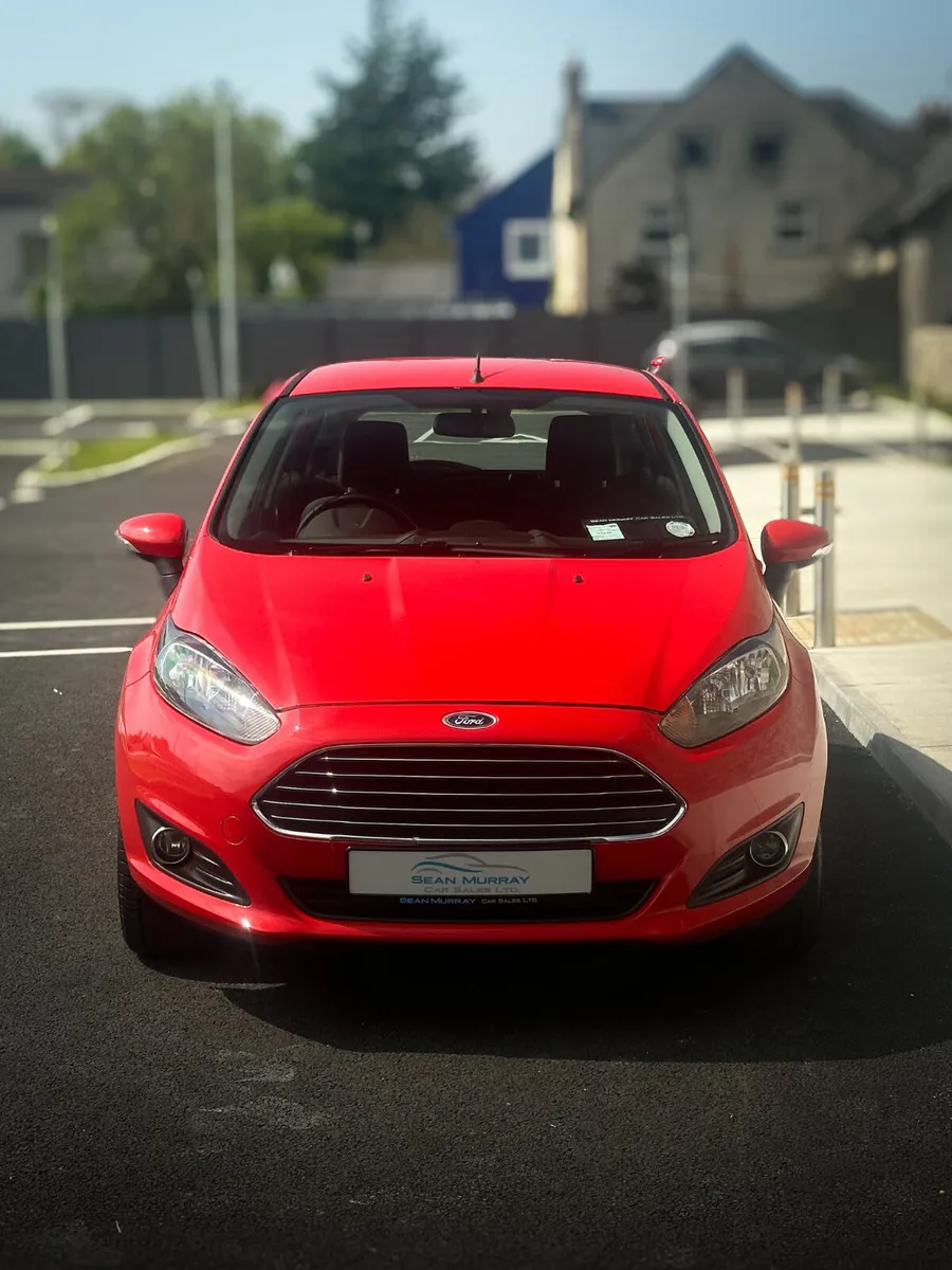 Ford Fiesta 2015 - Image 2