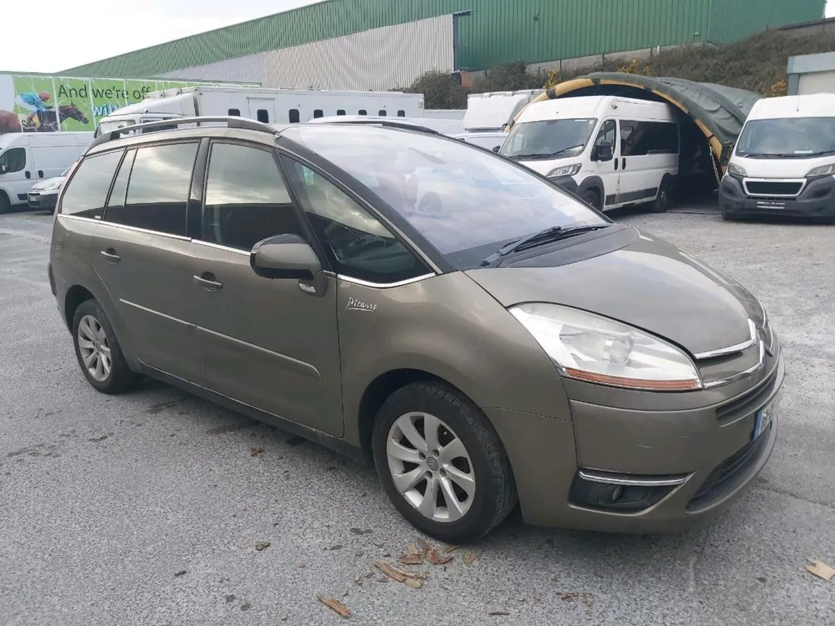 Car - Image 4