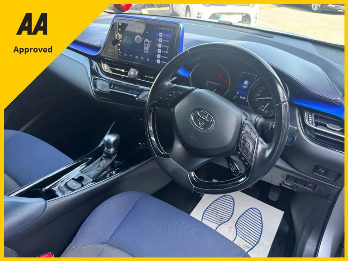 Toyota C-HR 1.8 Hybrid Luna Sport Auto  12 Month - Image 3