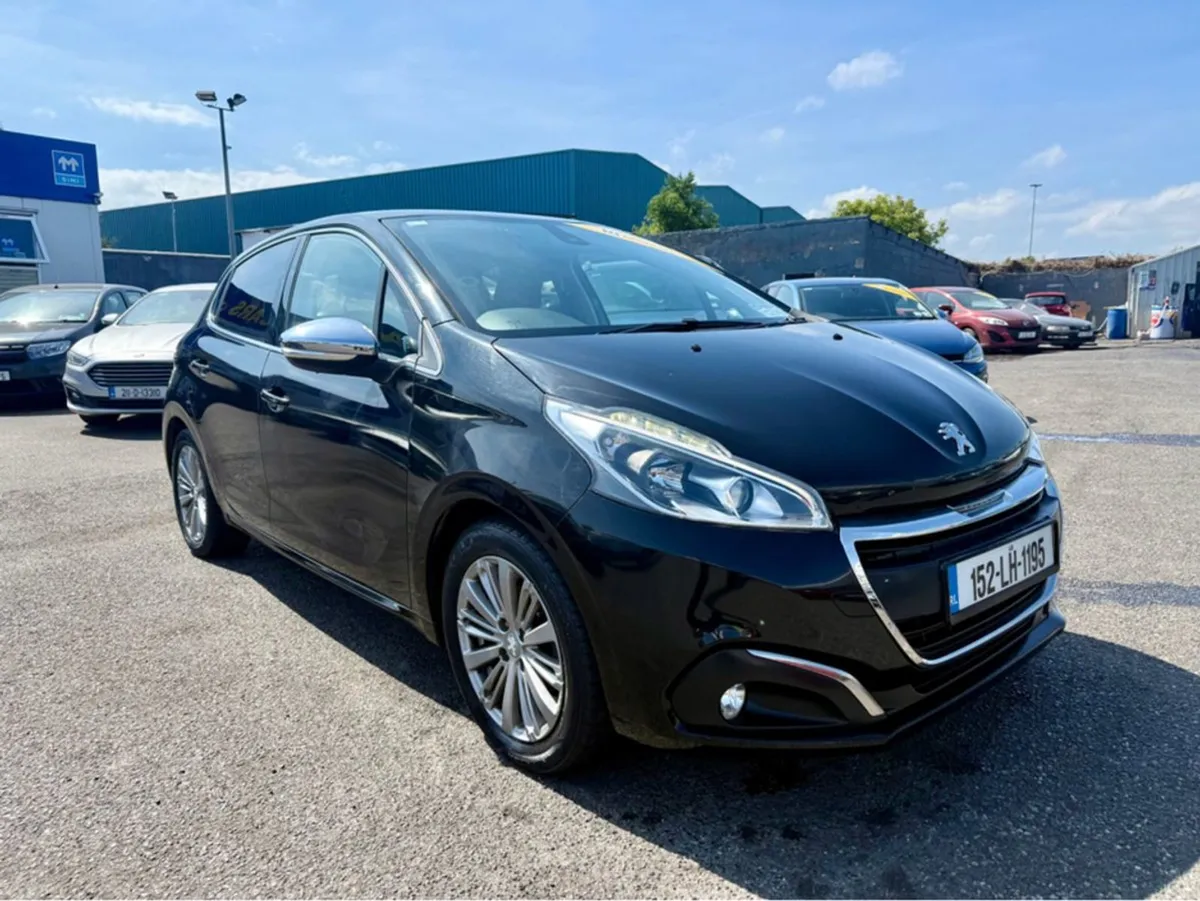 Peugeot 208 1.6 Blue HDI Allure Low Mileage TOP S - Image 2