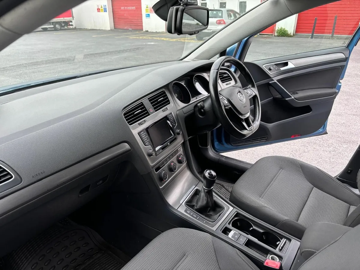 Volkswagen Golf 2013 - Image 4