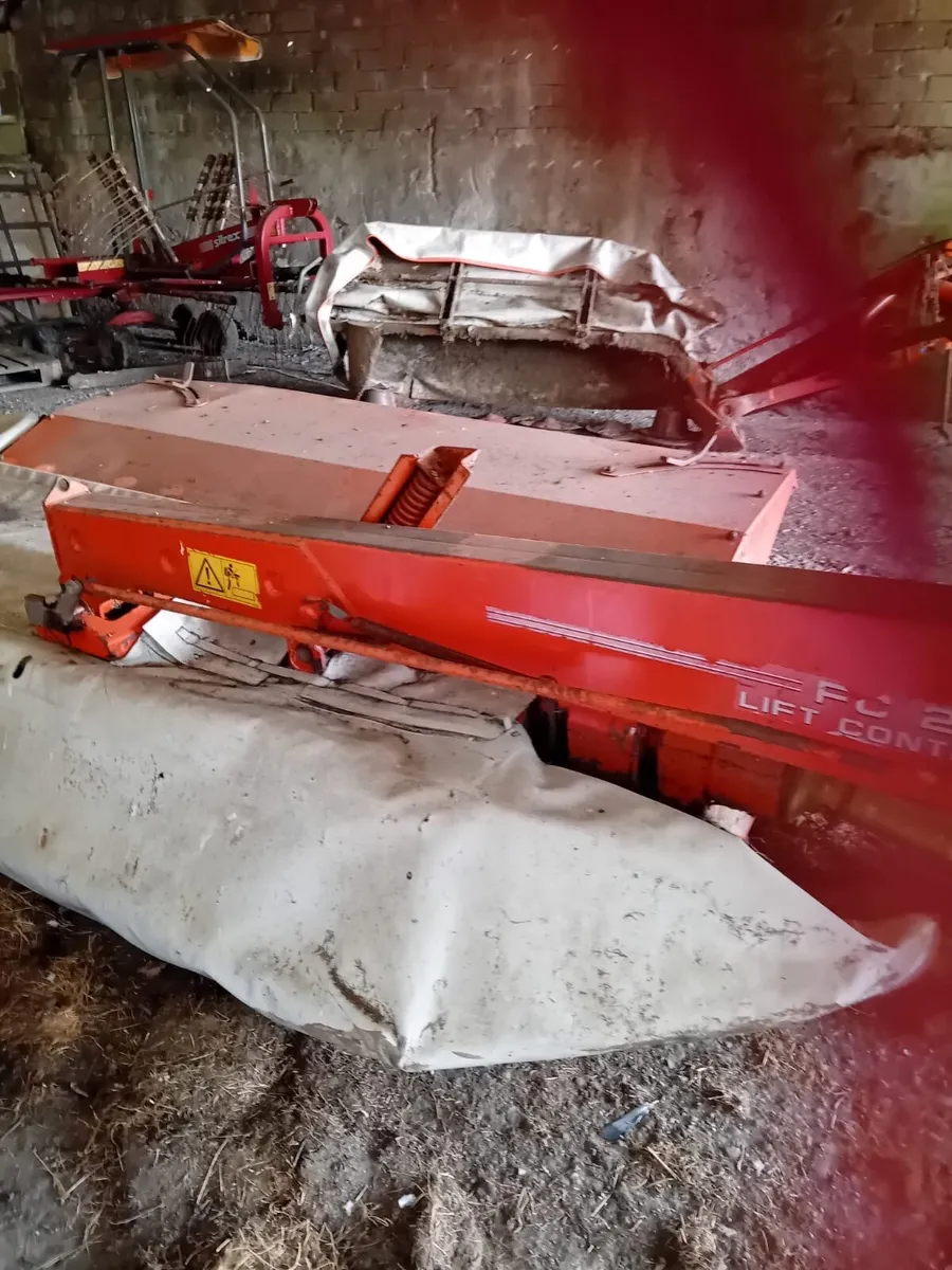 Kuhn - Image 1